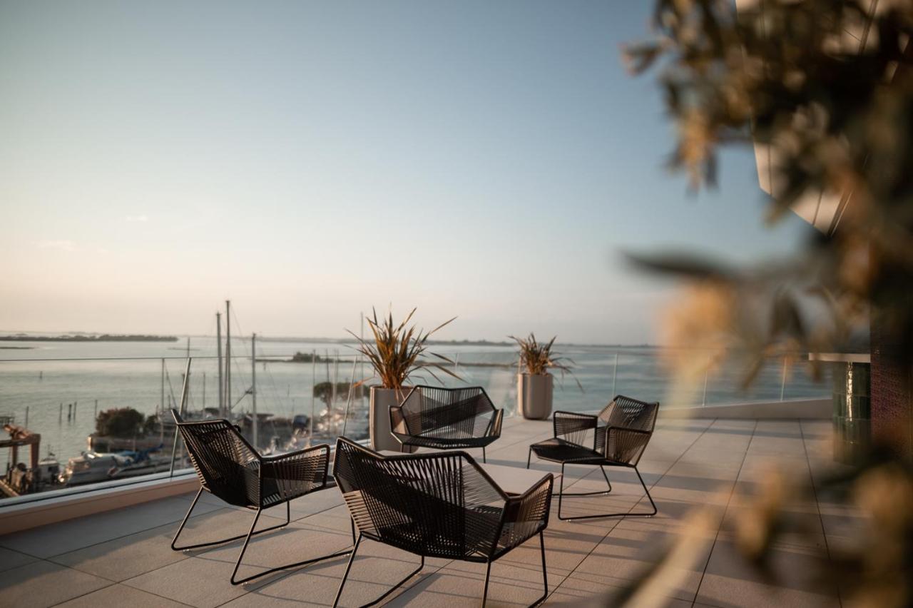 Laguna Faro Suites - Adults Only Grado Esterno foto